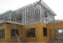 轻钢房屋二层主要用什么材料建造?轻钢房屋的基础工程施工流程-珍墅网